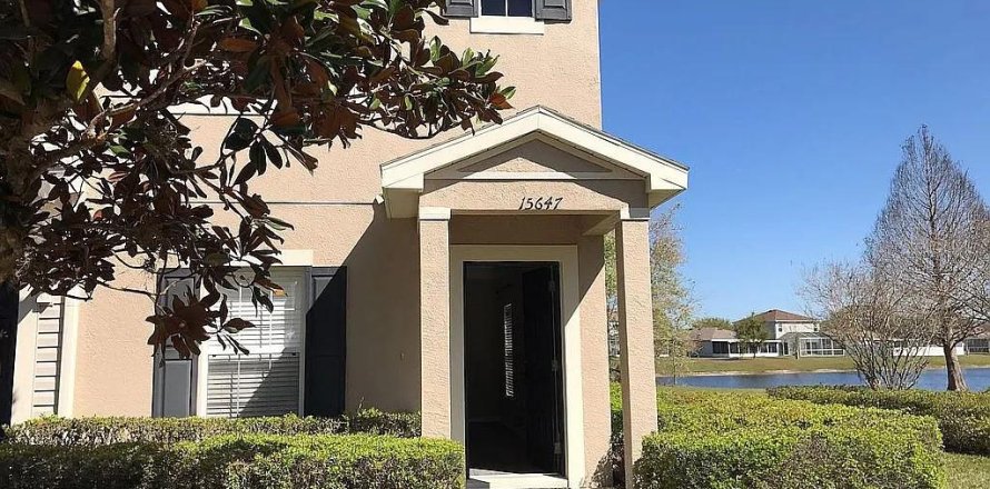 Touwnhouse à Spring Hill, Floride 2 chambres, 115.01 m2 № 2233437