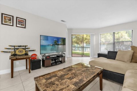 Copropriété à vendre à Orlando, Floride: 2 chambres, 94.2 m2 № 2378357 - photo 6