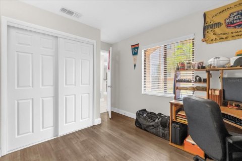 Copropriété à vendre à Orlando, Floride: 2 chambres, 94.2 m2 № 2378357 - photo 12