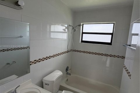 Casa en alquiler en West Park, Florida, 3 dormitorios, 209.03 m2 № 1947345 - foto 9