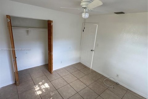 Casa en alquiler en West Park, Florida, 3 dormitorios, 209.03 m2 № 1947345 - foto 8