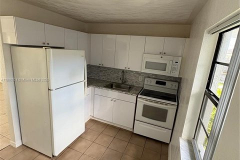 Casa en alquiler en West Park, Florida, 3 dormitorios, 209.03 m2 № 1947345 - foto 4