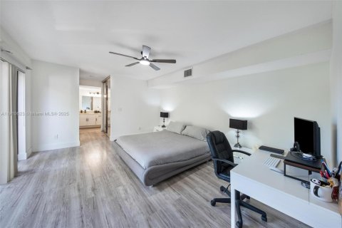 Снять в аренду таунхаус в Дейви, Флорида 3 спальни, 153.66м2, № 1966684 - фото 22