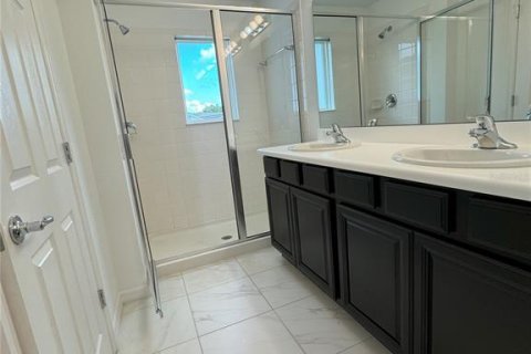Adosado en alquiler en Kissimmee, Florida, 4 dormitorios, 189.06 m2 № 1914458 - foto 7