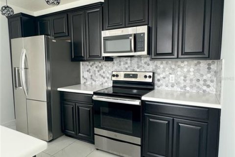 Adosado en alquiler en Kissimmee, Florida, 4 dormitorios, 189.06 m2 № 1914458 - foto 15