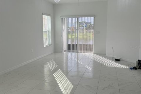 Adosado en alquiler en Kissimmee, Florida, 4 dormitorios, 189.06 m2 № 1914458 - foto 17