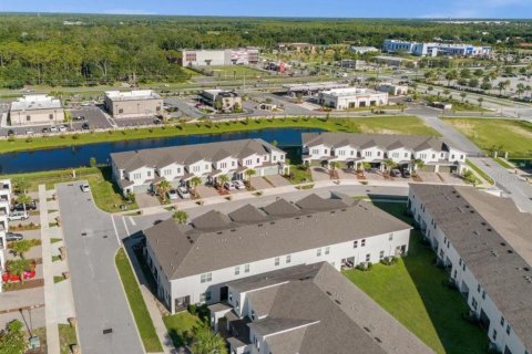 Adosado en alquiler en Kissimmee, Florida, 4 dormitorios, 189.06 m2 № 1914458 - foto 3