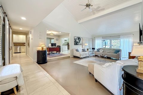 Villa ou maison à vendre à Wesley Chapel, Floride: 3 chambres, 238.48 m2 № 1843592 - photo 17