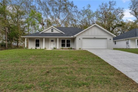 House in Inverness, Florida 3 bedrooms, 150.22 sq.m. № 1723985 - photo 1