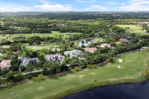 House in Jupiter, Florida 7 bedrooms, 795.71 sq.m. № 2183030 - photo 5