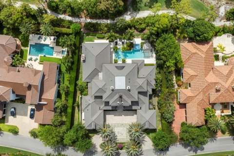House in Jupiter, Florida 7 bedrooms, 795.71 sq.m. № 2183030 - photo 4