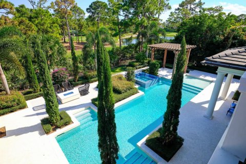 House in Jupiter, Florida 7 bedrooms, 795.71 sq.m. № 2183030 - photo 6
