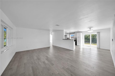 Villa ou maison à louer à Cape Coral, Floride: 4 chambres, 178 m2 № 2437520 - photo 29