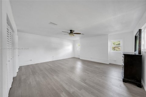 Villa ou maison à louer à Cape Coral, Floride: 4 chambres, 178 m2 № 2437520 - photo 10