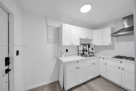 Villa ou maison à louer à Cape Coral, Floride: 4 chambres, 178 m2 № 2437520 - photo 23