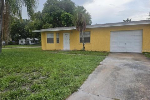 Apartamento en alquiler en Bradenton, Florida, 2 dormitorios, 71.91 m2 № 1916522 - foto 1