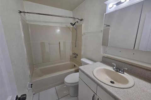 Apartamento en alquiler en Bradenton, Florida, 2 dormitorios, 71.91 m2 № 1916522 - foto 7