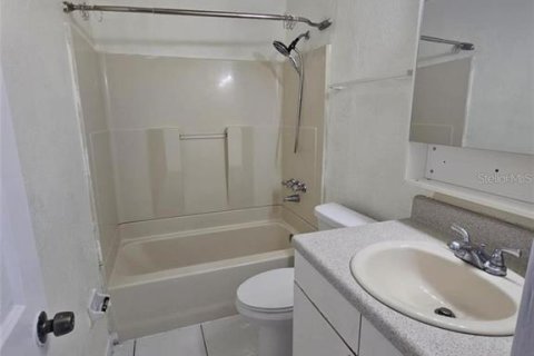 Apartamento en alquiler en Bradenton, Florida, 2 dormitorios, 71.91 m2 № 1916522 - foto 8