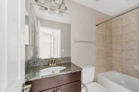 Townhouse in Bradenton, Florida 2 bedrooms, 150.87 sq.m. № 1918344 - photo 19