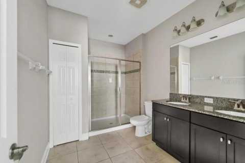 Townhouse in Bradenton, Florida 2 bedrooms, 150.87 sq.m. № 1918344 - photo 15