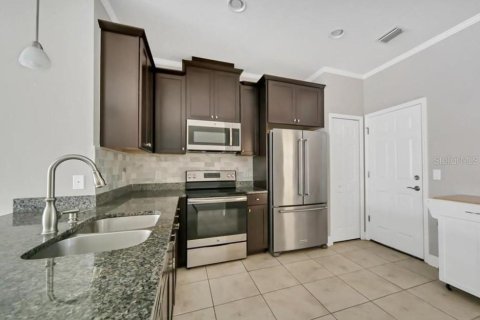 Townhouse in Bradenton, Florida 2 bedrooms, 150.87 sq.m. № 1918344 - photo 6