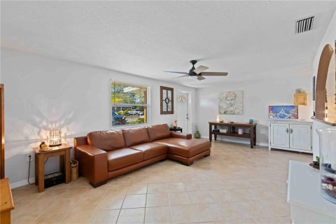 House in Venice, Florida 3 bedrooms, 127.09 sq.m. № 2196694 - photo 11