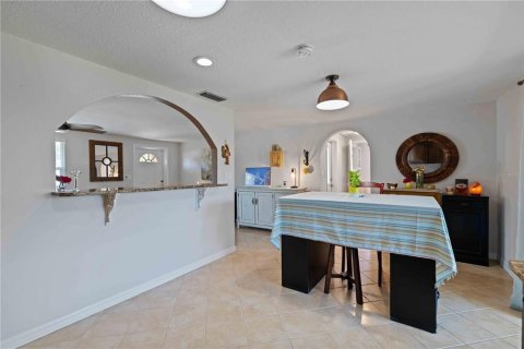 House in Venice, Florida 3 bedrooms, 127.09 sq.m. № 2196694 - photo 17