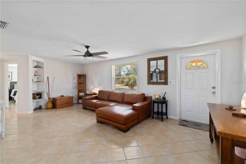 House in Venice, Florida 3 bedrooms, 127.09 sq.m. № 2196694 - photo 8