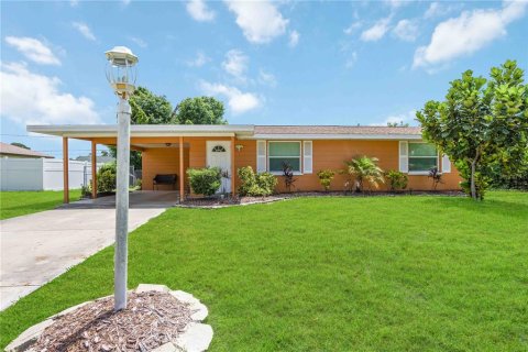 House in Venice, Florida 3 bedrooms, 127.09 sq.m. № 2196694 - photo 3