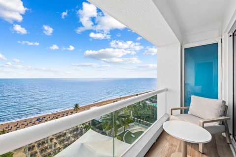 Condo in Fort Lauderdale, Florida, 3 rooms № 2081839 - photo 12