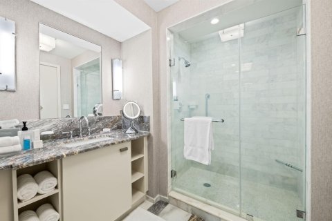 Condo in Fort Lauderdale, Florida, 3 rooms № 2081839 - photo 7