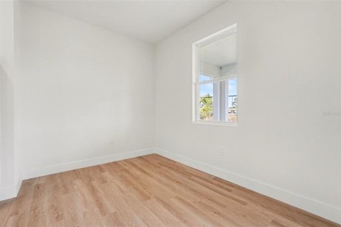 Casa en venta en Palm Bay, Florida, 4 dormitorios, 201.69 m2 № 2384449 - foto 27
