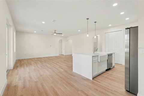 Casa en venta en Palm Bay, Florida, 4 dormitorios, 201.69 m2 № 2384449 - foto 13