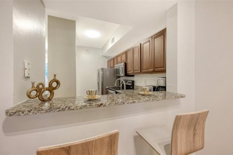 Adosado en venta en Sarasota, Florida, 3 dormitorios, 126.25 m2 № 2214728 - foto 13