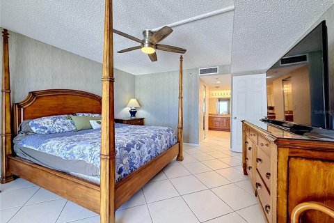 Condominio en venta en Indian Shores, Florida, 3 dormitorios, 133.31 m2 № 2129112 - foto 16