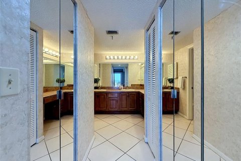 Condominio en venta en Indian Shores, Florida, 3 dormitorios, 133.31 m2 № 2129112 - foto 17