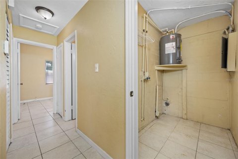 Casa en alquiler en Saint Petersburg, Florida, 2 dormitorios, 59.64 m2 № 2111275 - foto 11