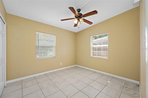 Casa en alquiler en Saint Petersburg, Florida, 2 dormitorios, 59.64 m2 № 2111275 - foto 9