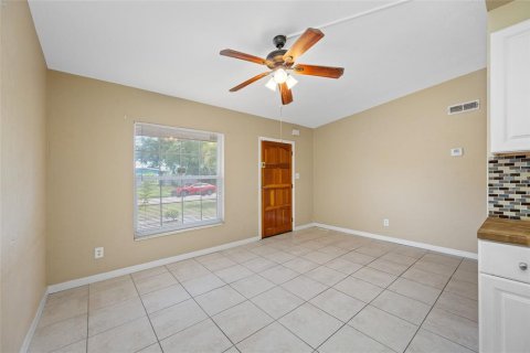 Casa en alquiler en Saint Petersburg, Florida, 2 dormitorios, 59.64 m2 № 2111275 - foto 4