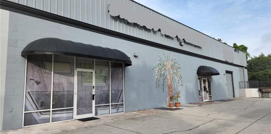 Commercial property in Winter Park, Florida 821.53 sq.m. № 216046