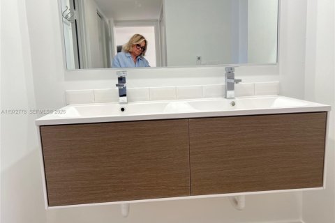Condominio en venta en Aventura, Florida, 2 dormitorios, 105.72 m2 № 2033057 - foto 21