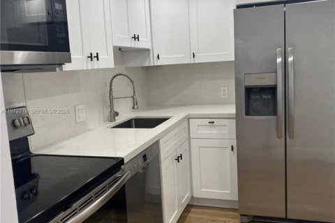 Condominio en venta en Aventura, Florida, 2 dormitorios, 105.72 m2 № 2033057 - foto 5