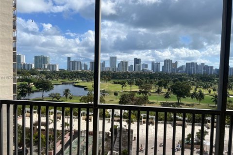 Condominio en venta en Aventura, Florida, 2 dormitorios, 105.72 m2 № 2033057 - foto 2