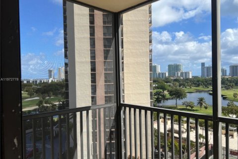 Condominio en venta en Aventura, Florida, 2 dormitorios, 105.72 m2 № 2033057 - foto 3