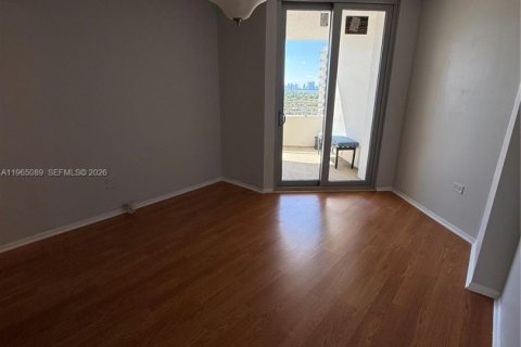 Condo in Miami Beach, Florida, 2 bedrooms № 2030955 - photo 9