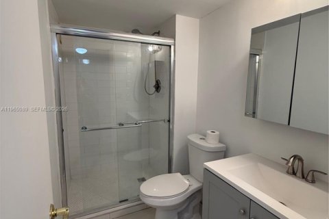 Condo in Miami Beach, Florida, 2 bedrooms № 2030955 - photo 7