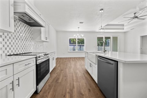 House in Gainesville, Florida 4 bedrooms, 176.51 sq.m. № 2123734 - photo 20