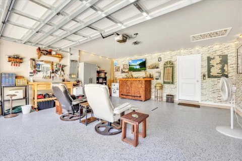 House in Punta Gorda, Florida 3 bedrooms, 132.85 sq.m. № 2287609 - photo 25