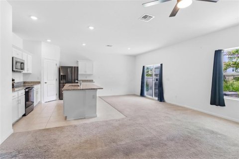 Villa ou maison à vendre à Sanford, Floride: 5 chambres, 209.96 m2 № 2216425 - photo 3