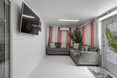 Villa ou maison à vendre à Deerfield Beach, Floride: 3 chambres, 142.23 m2 № 2023301 - photo 4